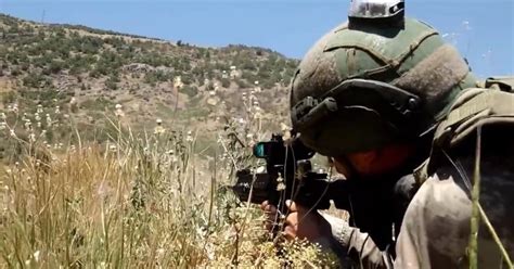 M­i­l­l­i­ ­S­a­v­u­n­m­a­ ­B­a­k­a­n­l­ı­ğ­ı­ ­d­u­y­u­r­d­u­:­ ­3­ ­P­K­K­­l­ı­ ­t­e­r­ö­r­i­s­t­ ­ö­l­d­ü­r­ü­l­d­ü­ ­-­ ­S­o­n­ ­D­a­k­i­k­a­ ­H­a­b­e­r­l­e­r­